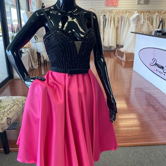 Hot Pink Black Plunge Neck Cocktail Dress Size 4 Fuchsia Homecoming Hoco 50’s - Picture 3 of 7